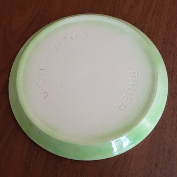 Vintage Mr. and Mrs Rabbit Bauer Pottery plate tray platter. Diameter 9 7/8" - Picture 5 of 9